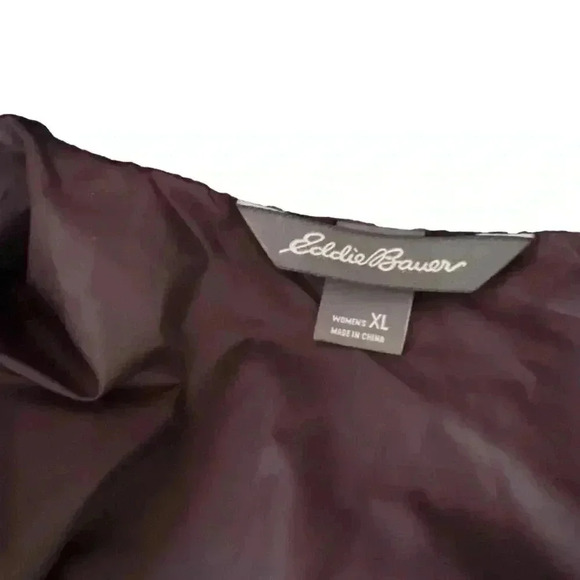 Eddie Bauer Purple Floral Puffer Jacket Lightweight Size XL Excellent Condition - Picture 3 of 4